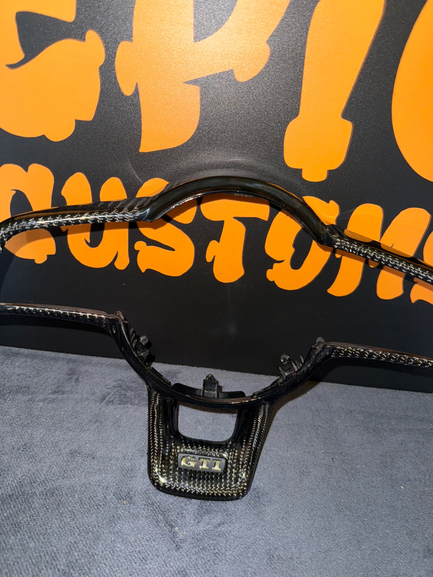 CARBON FIBRE STEERING WHEEL TRIM