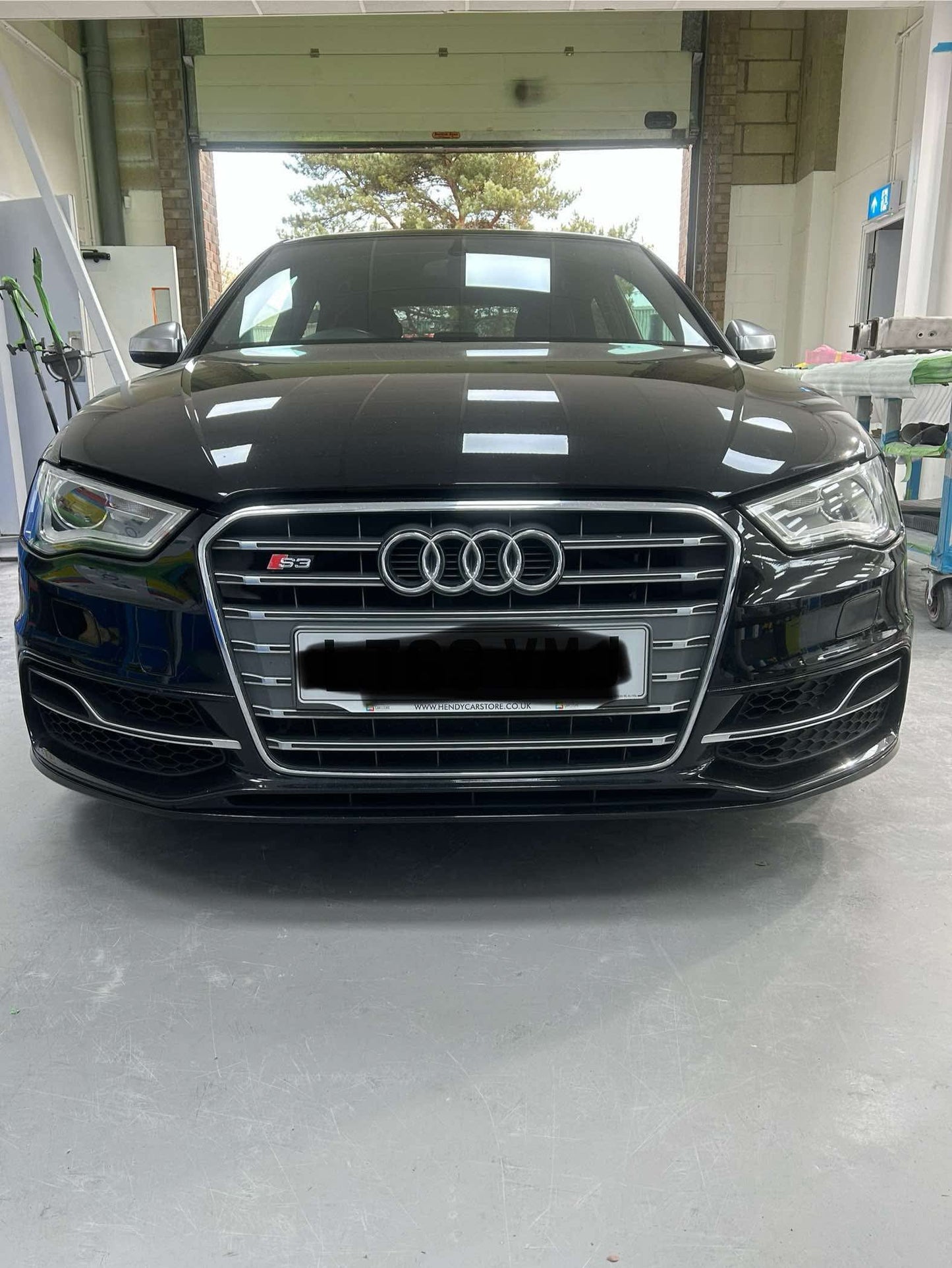 A3 S3 PFL HONEYCOMB GRILL CHROME SURROUND