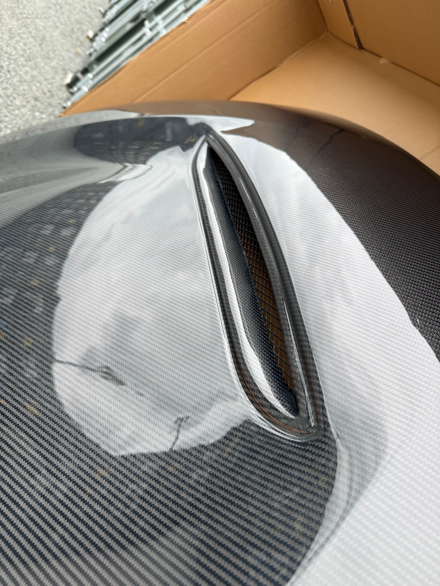 1 Series F20 F21 GTS GENUINE CARBON BONNET