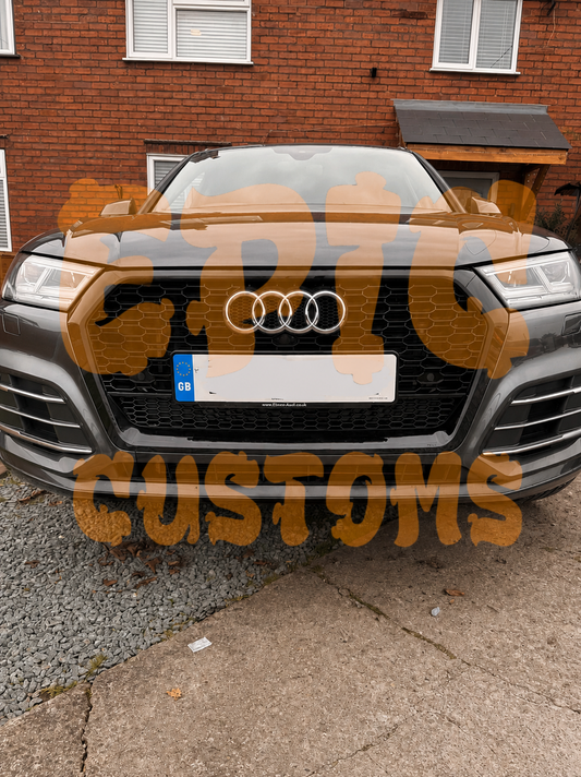 Q5 - MK2 Pre-Facelift: Gloss Black RS Honeycomb with Quattro Grill 17-20